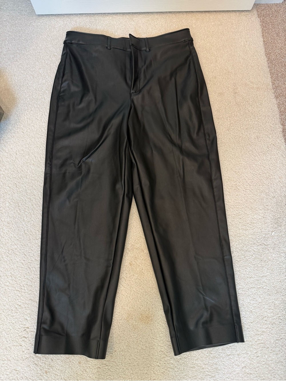 Women’s Old Navy Faux Leather Pixie Pant